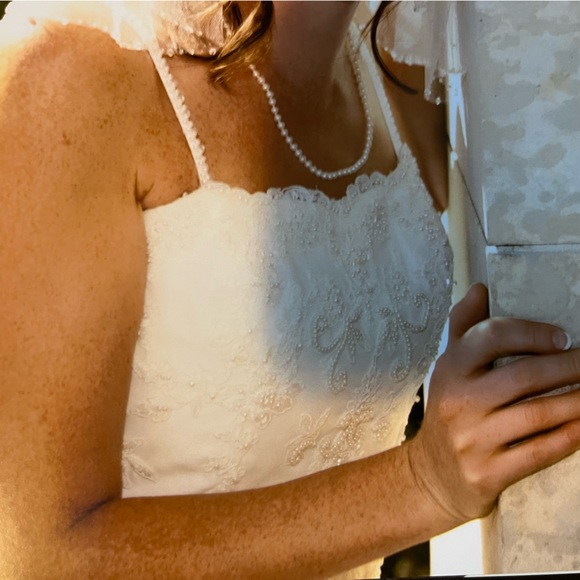 Wedding dress, removable under-skirt, Alfred Angelo, worn once, size 6 - Picture 3 of 15